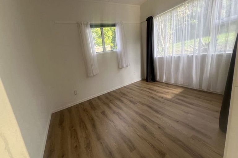 Photo of property in 1971 East Coast Road, Stillwater, Silverdale, 0993