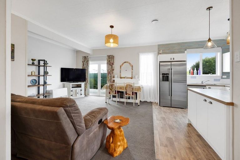 Photo of property in 4 Victoria Street, Kaponga, Hawera, 4679