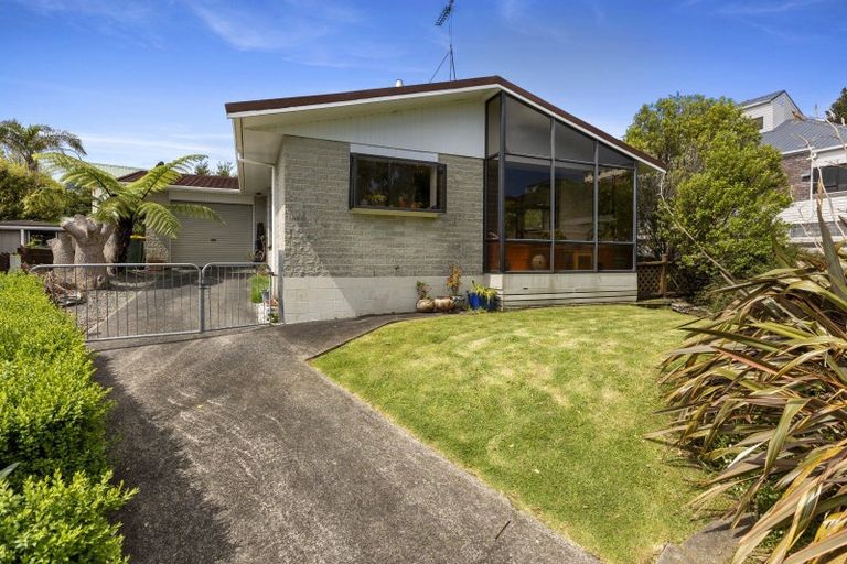 Photo of property in 1 Cannon Street, Westown, New Plymouth, 4310