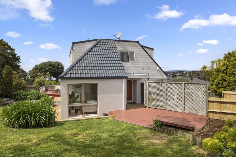 Photo of property in 175 Bleakhouse Road, Mellons Bay, Auckland, 2014