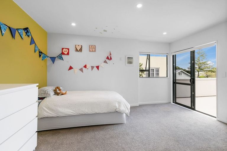 Photo of property in 203 Muritai Road, Eastbourne, Lower Hutt, 5013