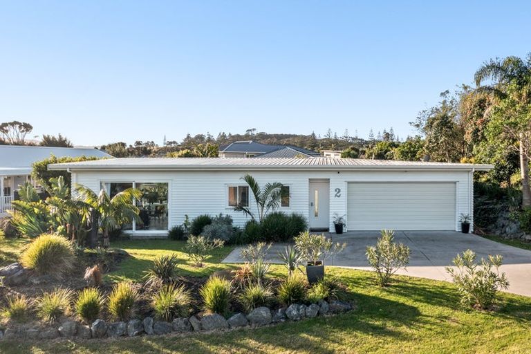 Photo of property in 2 Taimoana Close, Mangawhai Heads, Mangawhai, 0505