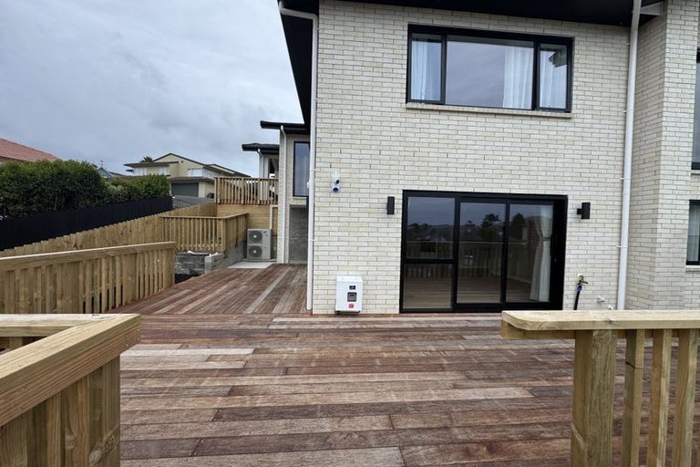 Photo of property in 42 Manu Place, Pinehill, Auckland, 0632