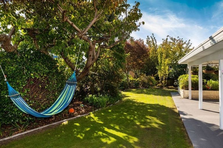 Photo of property in 4 Rowanwood Close, Halswell, Christchurch, 8025