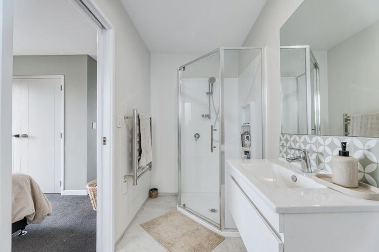 Photo of property in 2 Kotata Lane, Poike, Tauranga, 3112