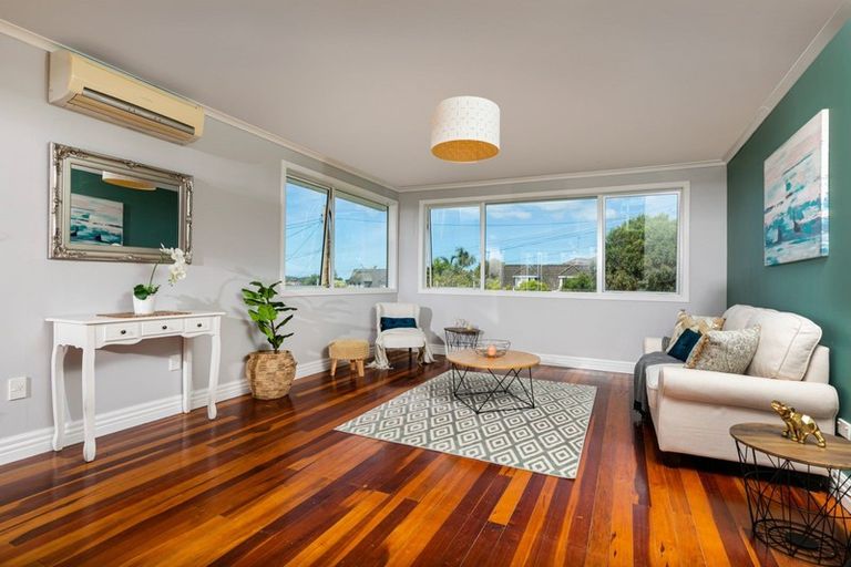 Photo of property in 90 Deep Creek Road, Torbay, Auckland, 0630