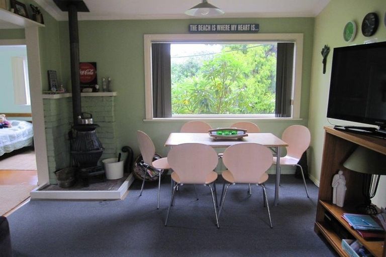 Photo of property in 30 Manuka Street, Otaki Beach, Otaki, 5512