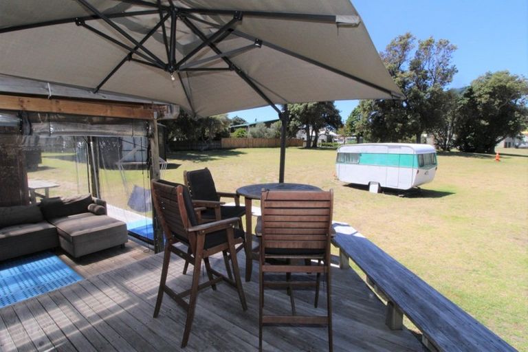 Photo of property in 217 Waimaire Avenue, Matarangi, Whitianga, 3592