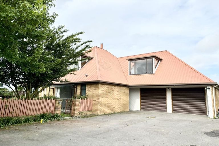 Photo of property in 9 Wynand Place, Sockburn, Christchurch, 8042