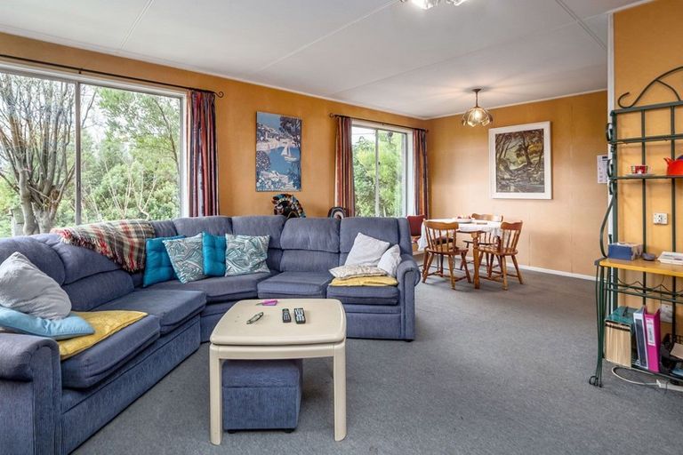 Photo of property in 13 Farrier Grove, Featherston, 5710