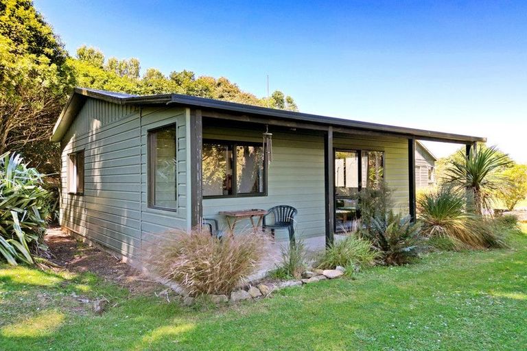 Photo of property in 63 Sandymount Road, Sandymount, Dunedin, 9077