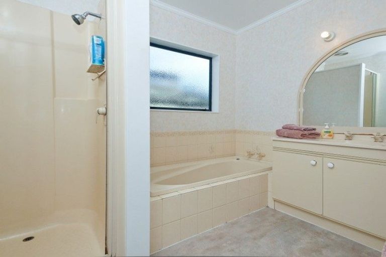 Photo of property in 12 Discovery Drive, Flagstaff, Hamilton, 3210