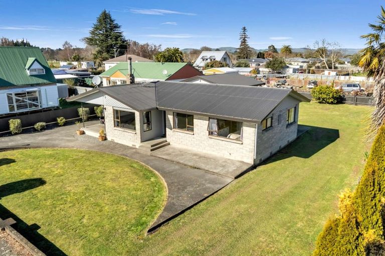 Photo of property in 1 Mathew Street, Dannevirke, 4930