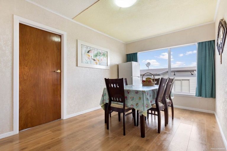 Photo of property in 16 Glendhu Road, Bayview, Auckland, 0629