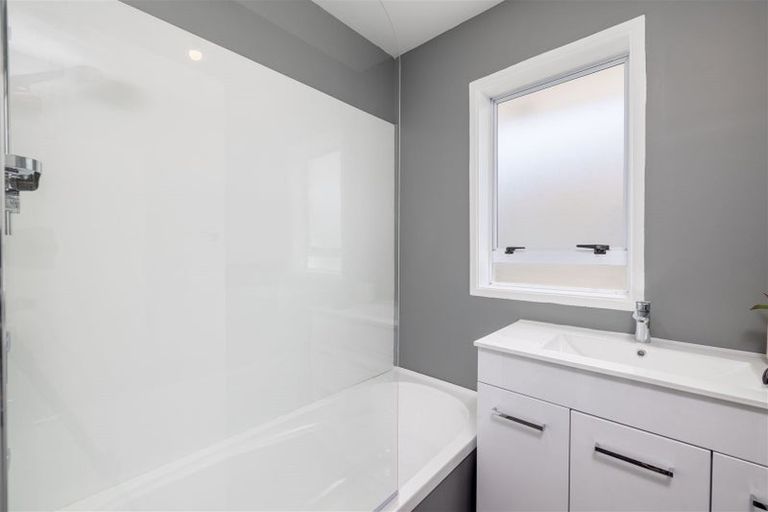 Photo of property in 62 Sandown Crescent, Aranui, Christchurch, 8061