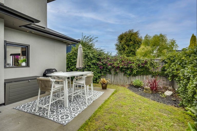 Photo of property in 23a Avondale Road, Taradale, Napier, 4112