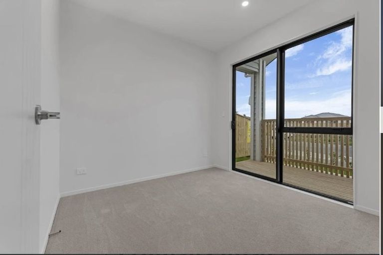 Photo of property in 25 Hupana Road, Karaka, 2113