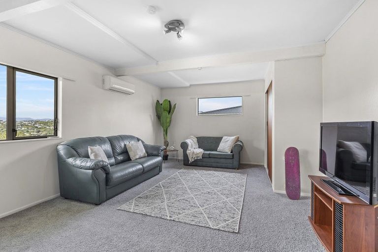 Photo of property in 3 Kimball Place, Johnsonville, Wellington, 6037