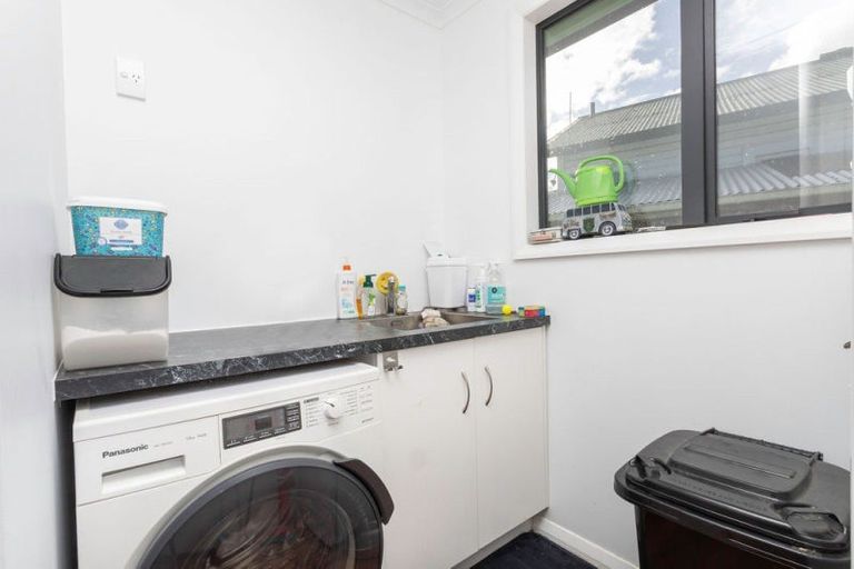 Photo of property in 6 Otanga Street, Dannevirke, 4930