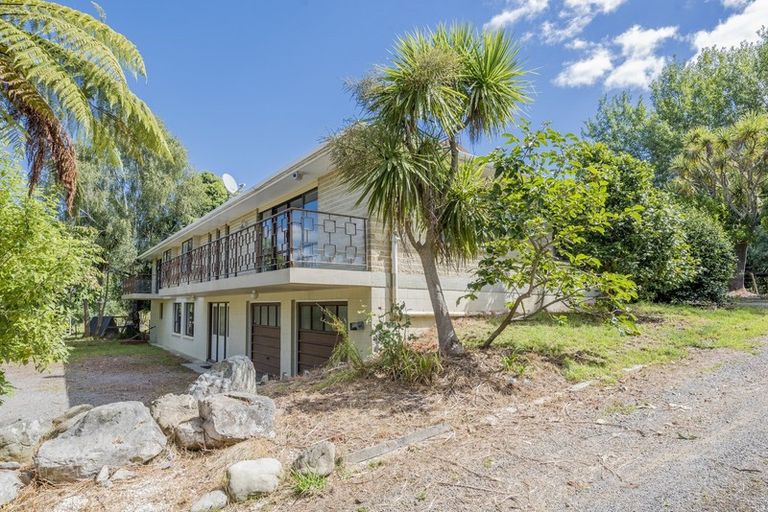 Photo of property in 113 Papaitonga Lake Road, Ohau, Levin, 5570