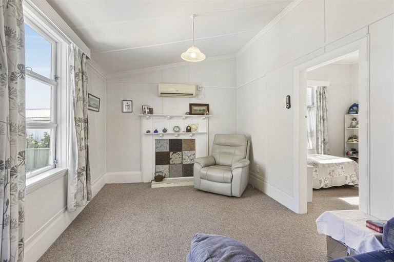 Photo of property in 66 Peel Street, Westport, 7825