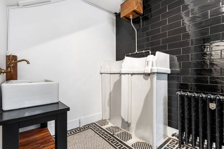 Photo of property in 29 Queen Street, New Plymouth, 4310
