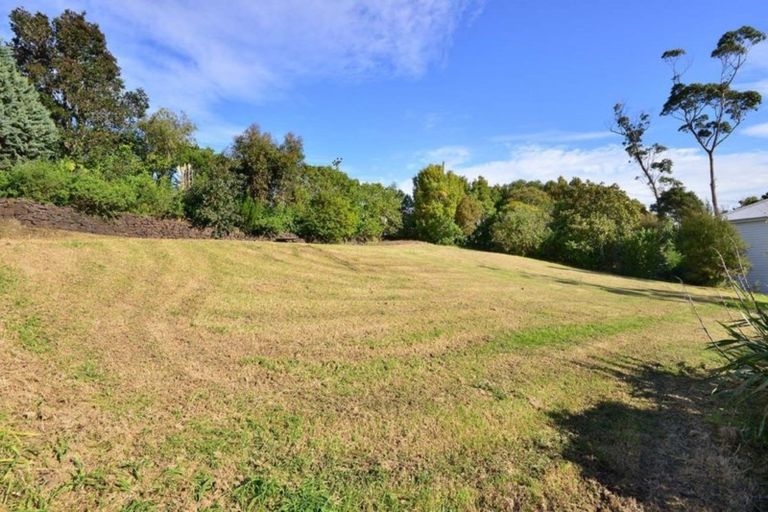 Photo of property in 2d Vipond Road, Stanmore Bay, Whangaparaoa, 0932