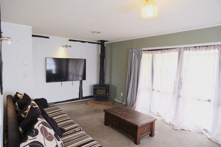 Photo of property in 14 Anna Place, Hilltop, Taupo, 3330