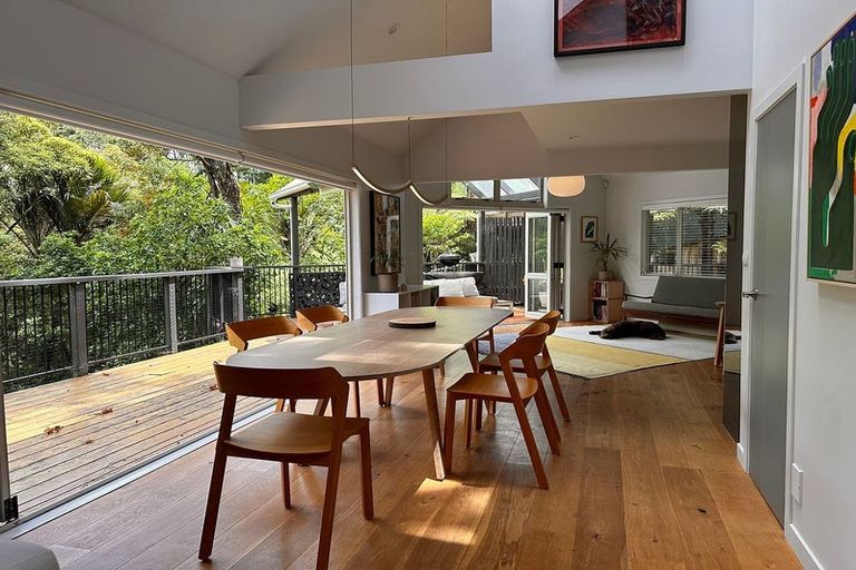 Photo of property in 61 Otitori Bay Road, Titirangi, Auckland, 0604