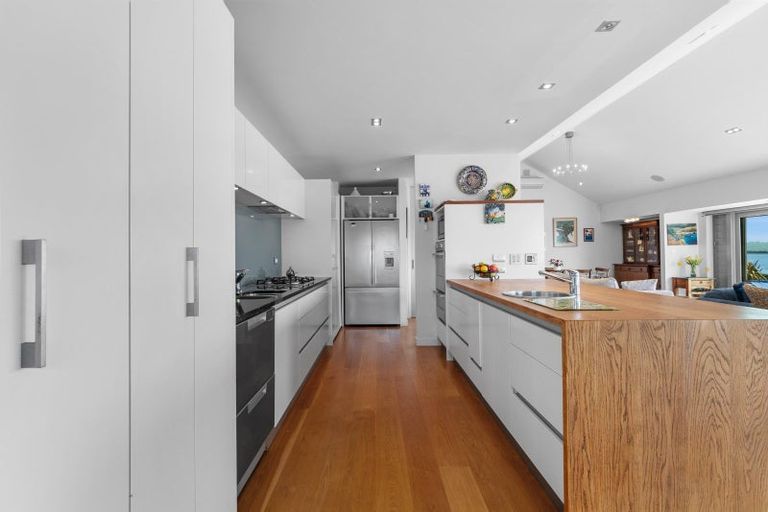 Photo of property in 17 Kiriwai Place, Matua, Tauranga, 3110