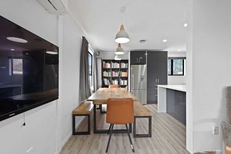 Photo of property in 6 Hamblyn Place, Ranui, Auckland, 0612