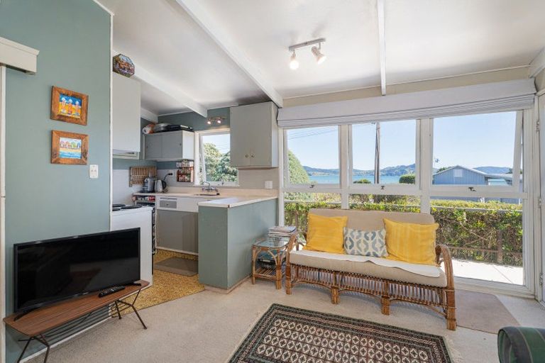 Photo of property in 14 Endeavour Place, Cooks Beach, Whitianga, 3591