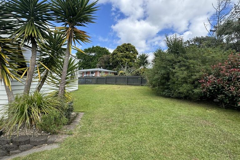 Photo of property in 2/2 Hatherlow Street, Glenfield, Auckland, 0629