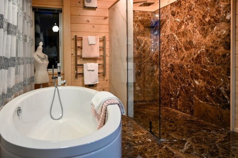 Photo of property in 8 City Heights, Maitai, Nelson, 7010