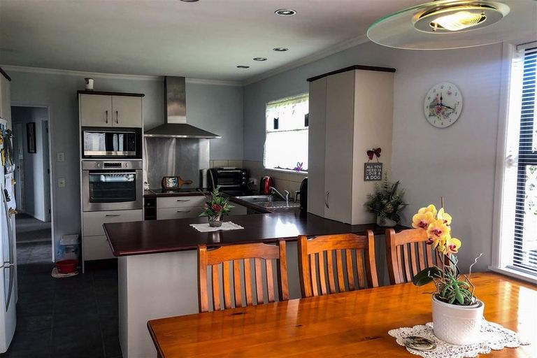 Photo of property in 17 Winston Street, Tikipunga, Whangarei, 0112