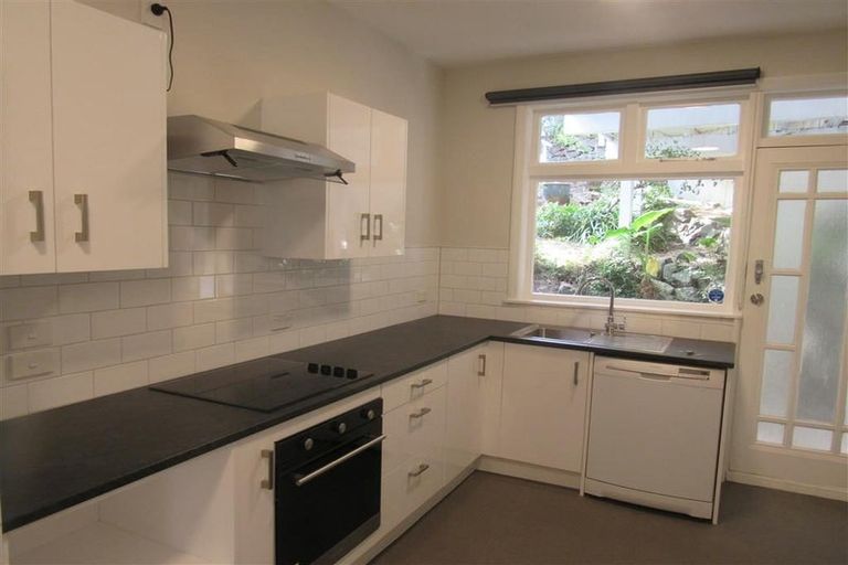 Photo of property in 4a Easdale Street, Kelburn, Wellington, 6012