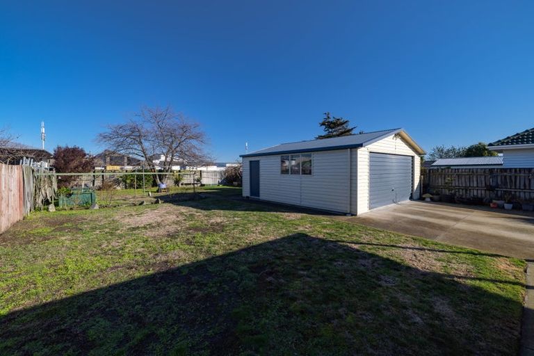 Photo of property in 50 Shortland Street, Wainoni, Christchurch, 8061