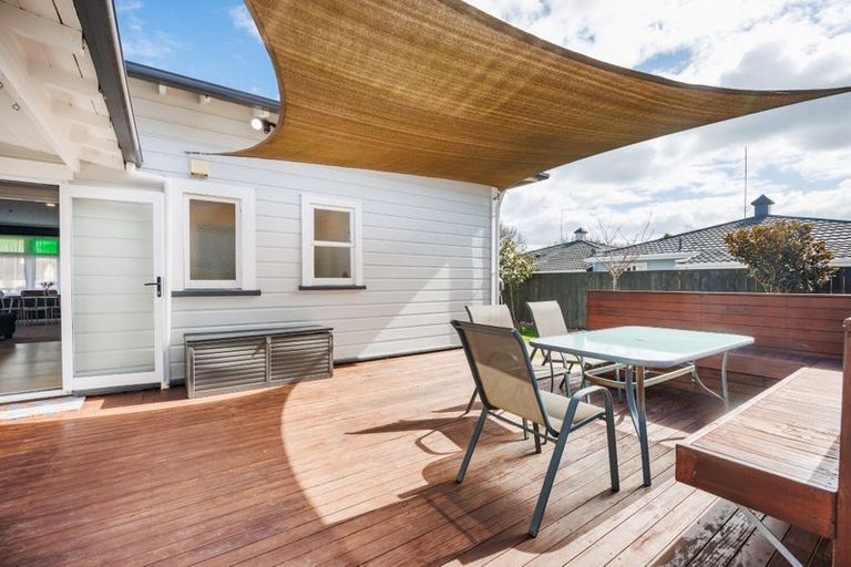 Photo of property in 15 Colombo Street, Hokowhitu, Palmerston North, 4410