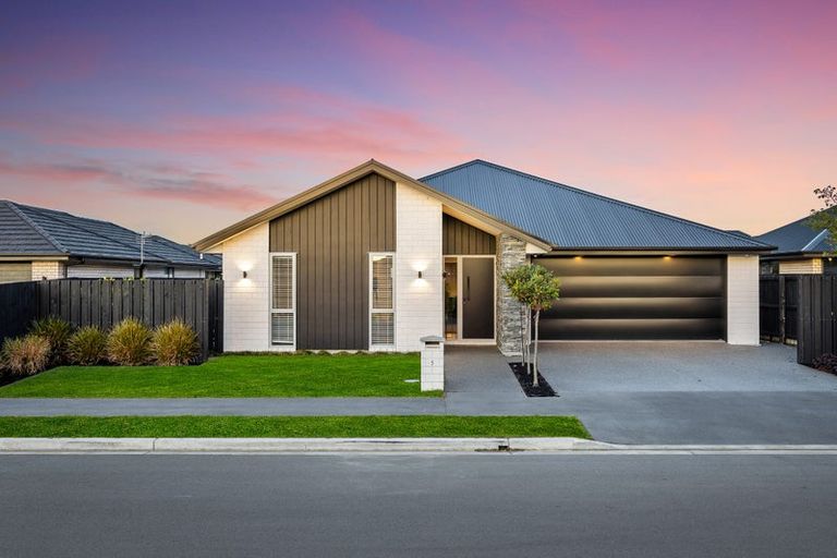 Photo of property in 5 Pierce Street, Marshland, Christchurch, 8083