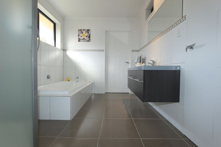 Photo of property in 191 Waikawa Road, Waikawa, Picton, 7220