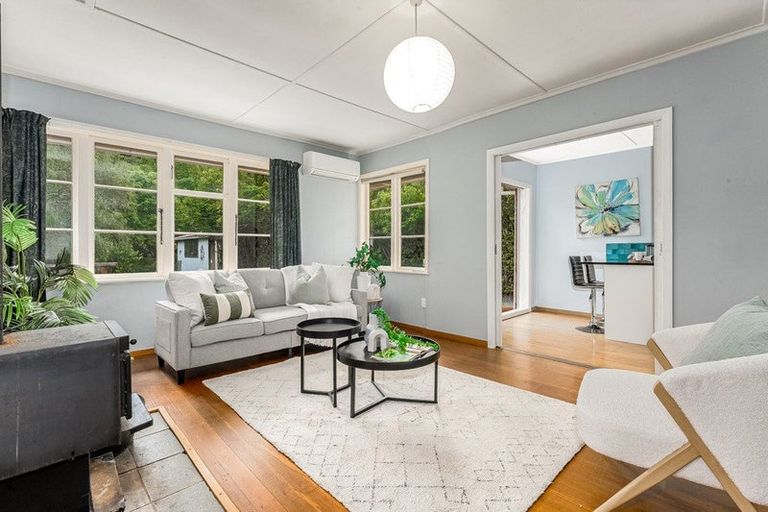 Photo of property in 31 Wilkie Crescent, Naenae, Lower Hutt, 5011