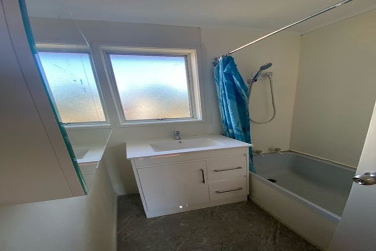 Photo of property in 9 Surrey Street, Manurewa, Auckland, 2102