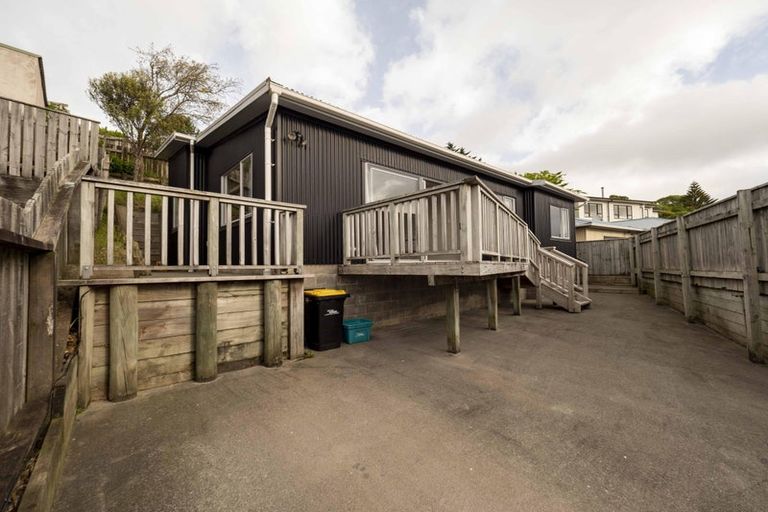 Photo of property in 14a Trinidad Crescent, Grenada Village, Wellington, 6037