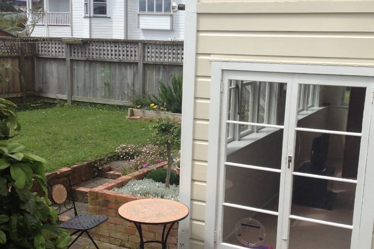 Photo of property in 3 Chesterton Street, Johnsonville, Wellington, 6037