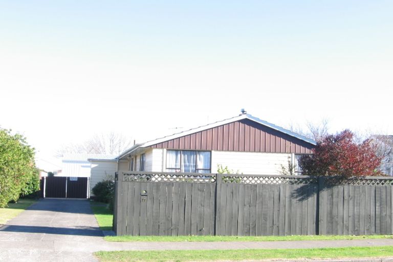 Photo of property in 17 Scully Crescent, Onekawa, Napier, 4110