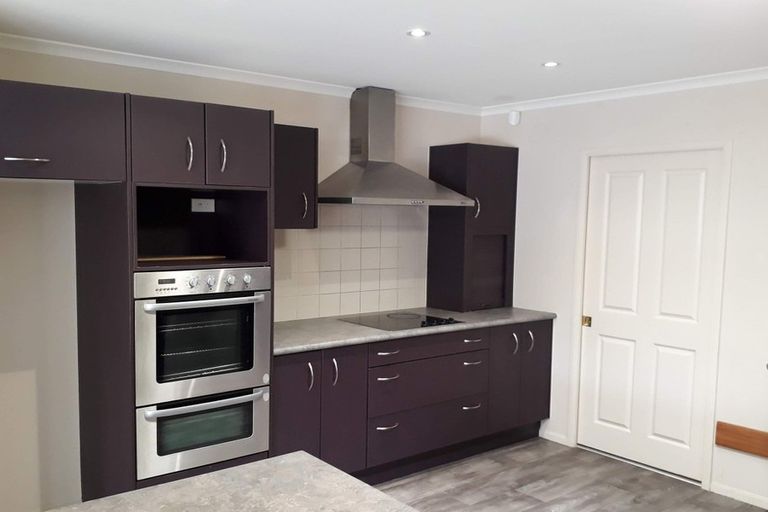 Photo of property in 9 Northcross Drive, Oteha, Auckland, 0632