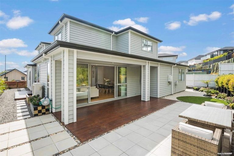 Photo of property in 51 Cilliers Drive, Silverdale, 0932