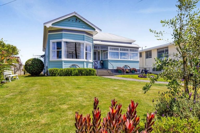 Photo of property in 3 Victoria Street, Hawera, 4610