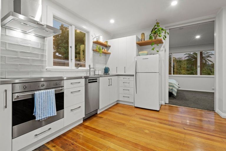 Photo of property in 5 Tainui Street, Raumati Beach, Paraparaumu, 5032