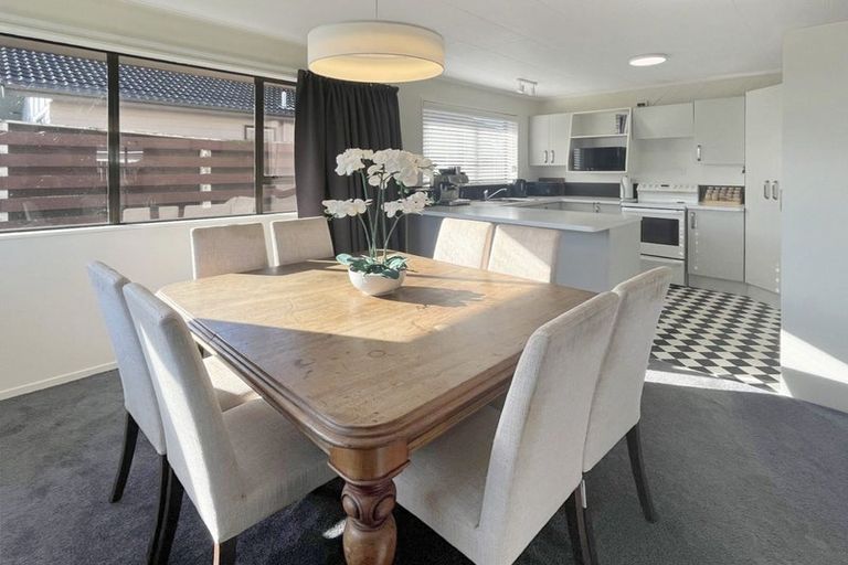 Photo of property in 55 Raglan Avenue, Cloverlea, Palmerston North, 4412